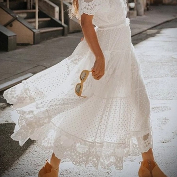 Elegant White Lace Maxi Dress - Picture 2 of 7